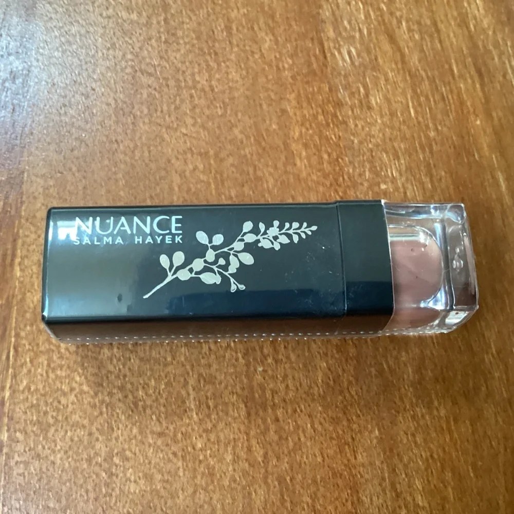 Nuance Salma Hayek True Color Moisture Rich Terra Cotta 615 New/Sealed 0.123 oz